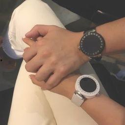 搞笑牵手照,笑料横生！搞笑牵手照大盘点