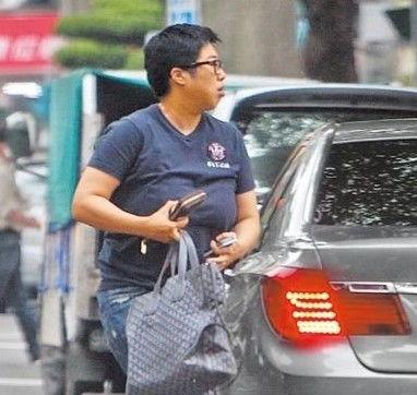 孔晴逸资料,才华横溢的青年才俊，引领时代潮流的先锋